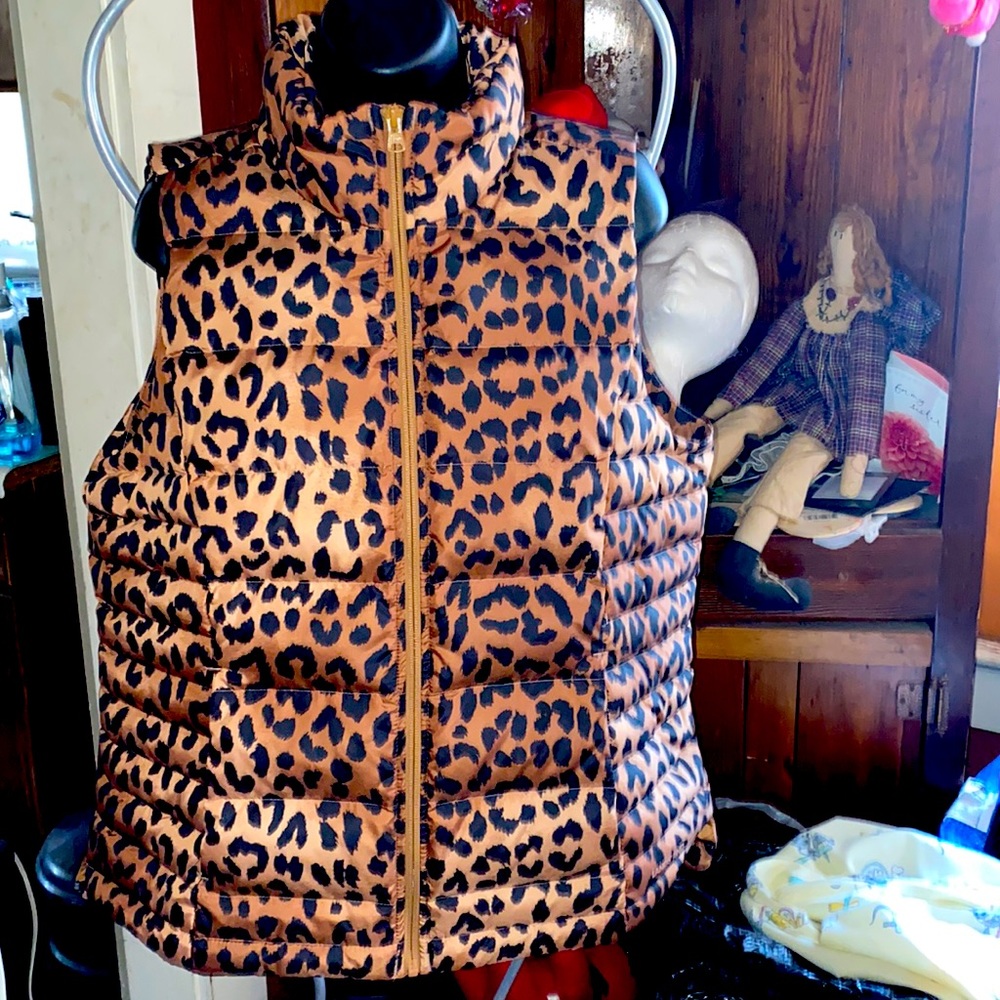 Lands End Women’s Down Puffer Vest Size M 10/12 Brown Leopard Print